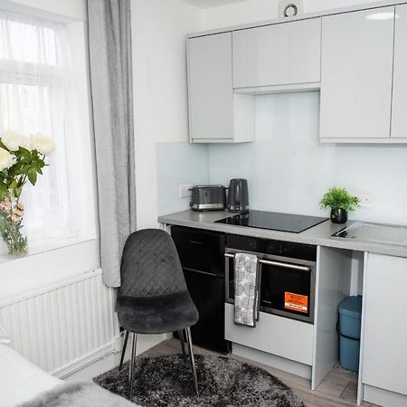 Small But Cozy Studio, Great Tube Connection London Exterior photo