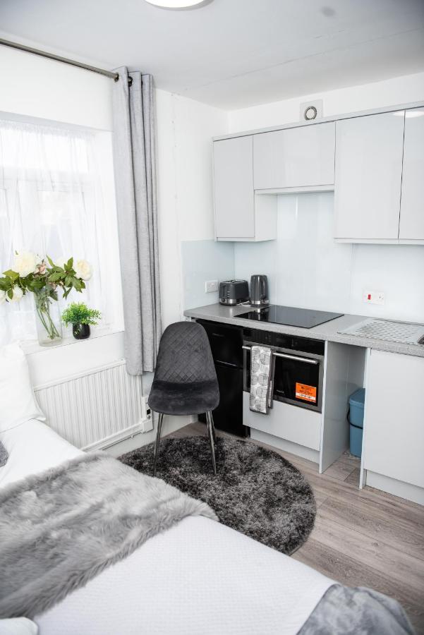 Small But Cozy Studio, Great Tube Connection London Exterior photo