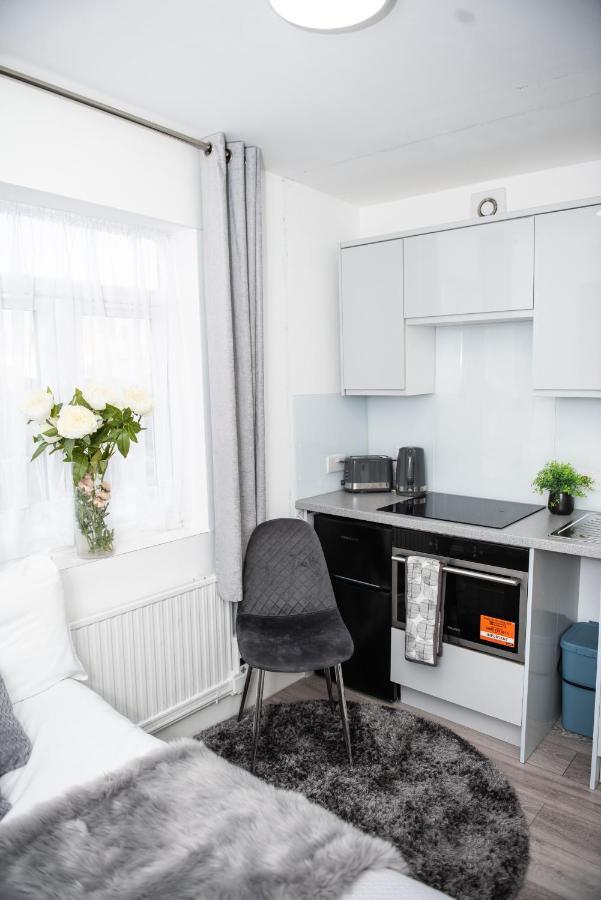 Small But Cozy Studio, Great Tube Connection London Exterior photo